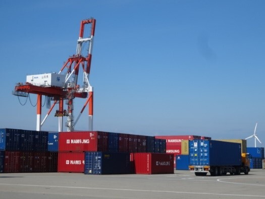 コンテナヤード外観